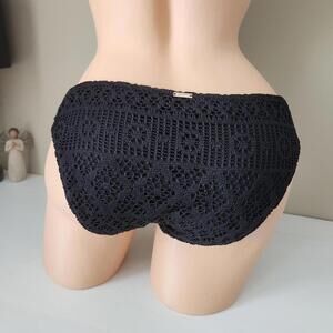 Victoria's Secret Crochet Bikini Bottoms Swimwear - Medium